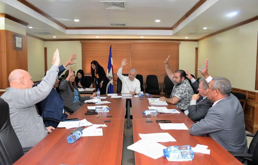 Comisión Especial espera rendir informe favorable al Código Penal el jueves.