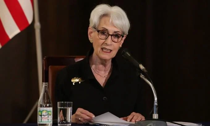 Vicesecretaria de Estado de EE. UU. se reunirá con Abinader y discutirán crisis haitiana.