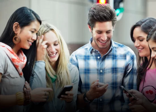 Jóvenes creen más en las redes que en periodistas.