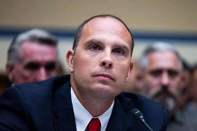 Un exmilitar de EE.UU confirma la existencia de OVNIS: “Se encontraron restos biológicos no humanos”.