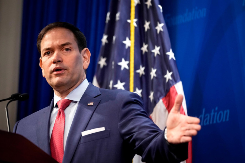 Marco Rubio afirma que Biden quiere RD acepte a tres millones de haitianos.