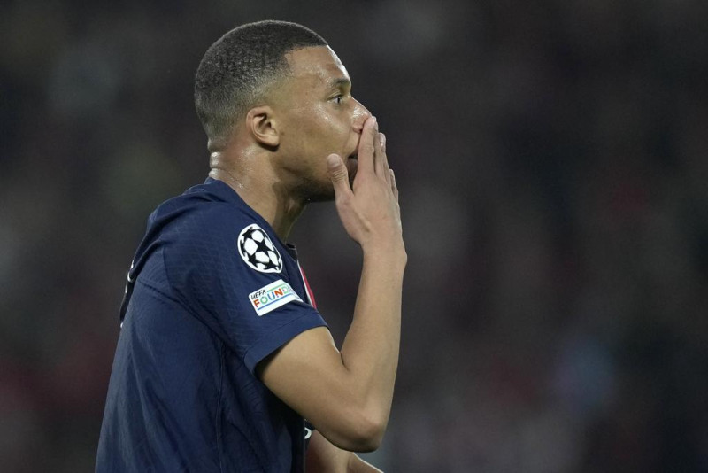 Mbappé anuncia oficialmente que deja el PSG: “Nunca pensé que sería tan duro”.