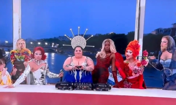 Se desata la polémica en los JJOO con esta imagen de ‘La última cena’ versión Drag Queen.