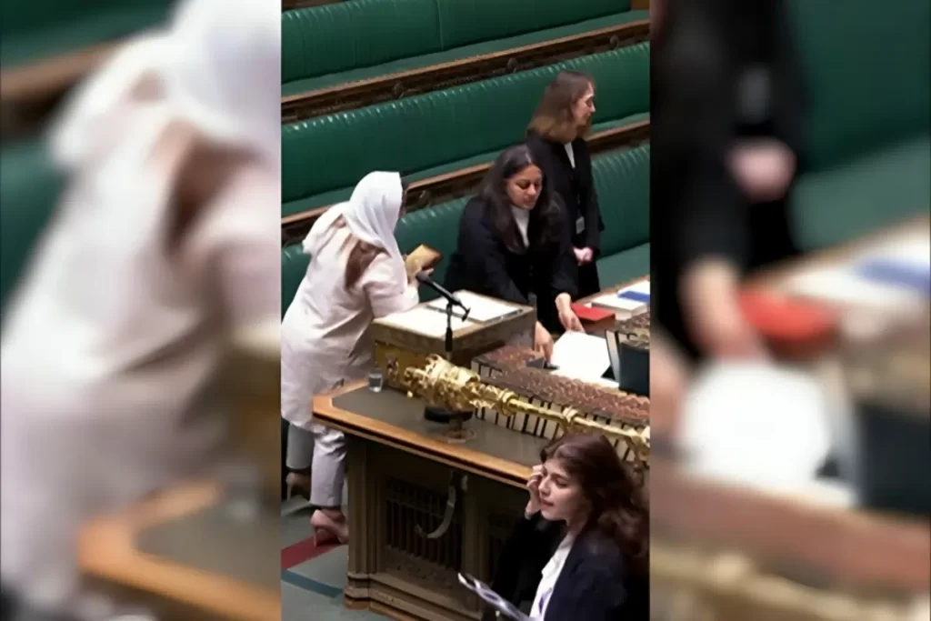 La diputada laborista Naz Shah jura «por Alá todopoderoso» su cargo en el Parlamento británico.